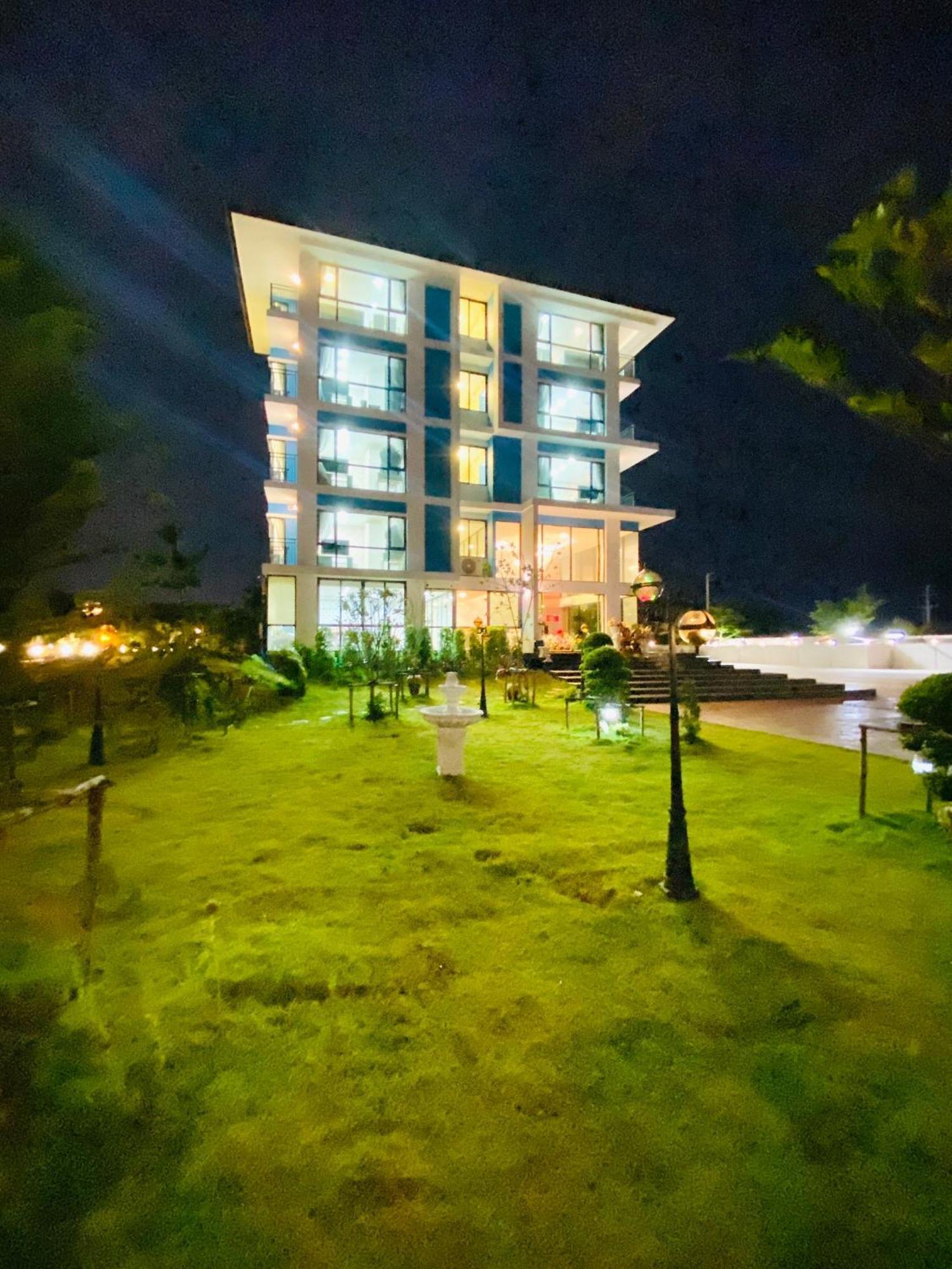 Arunsakhon Luxury Condo Samut Sakhon Exterior photo